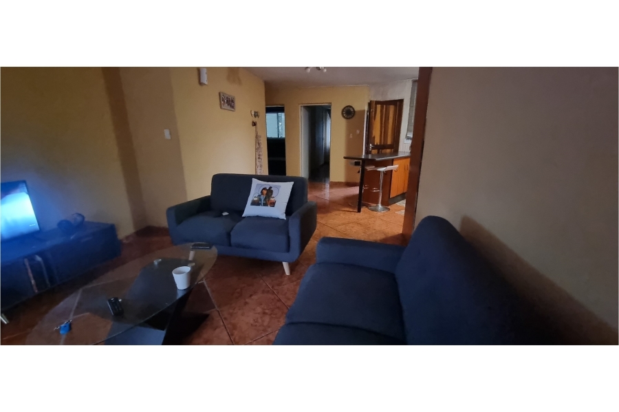 2 Bedroom Property for Sale in Florida Lake Gauteng