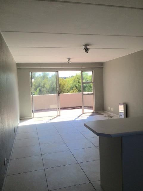 To Let 2 Bedroom Property for Rent in Marais Steyn Park Gauteng