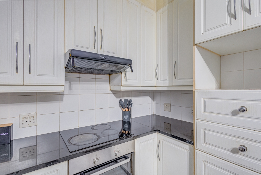 To Let 5 Bedroom Property for Rent in Sandown Gauteng