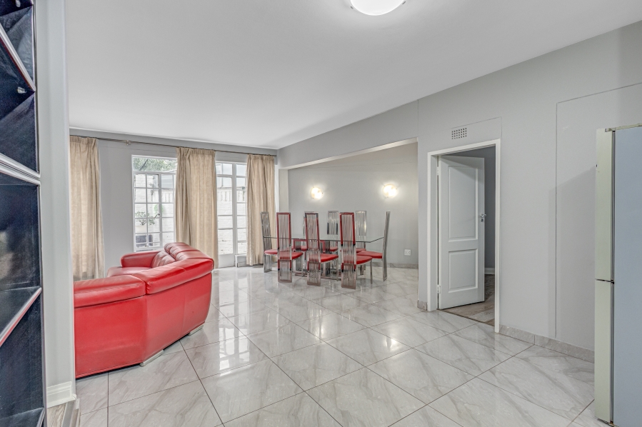 To Let 5 Bedroom Property for Rent in Sandown Gauteng