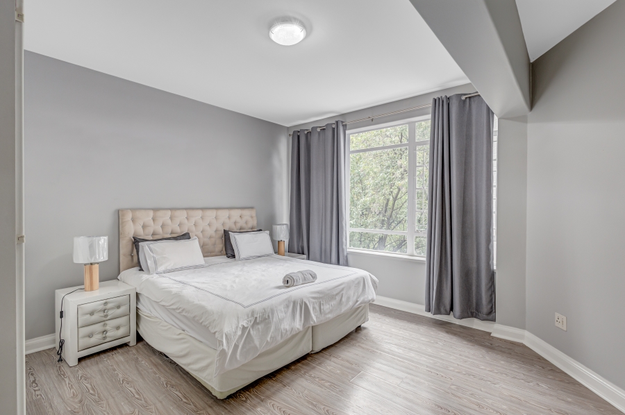 To Let 5 Bedroom Property for Rent in Sandown Gauteng