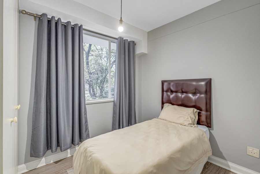 To Let 5 Bedroom Property for Rent in Sandown Gauteng