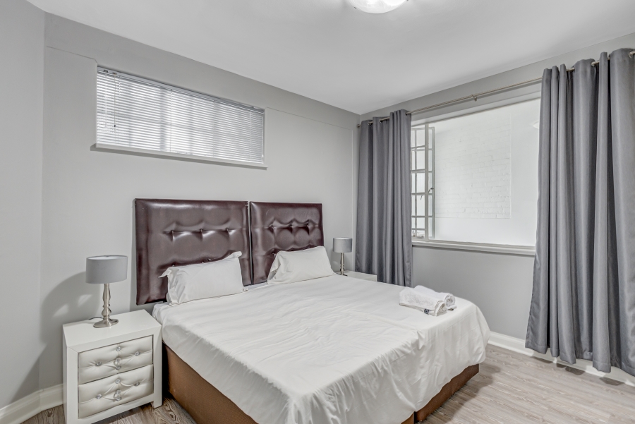 To Let 5 Bedroom Property for Rent in Sandown Gauteng