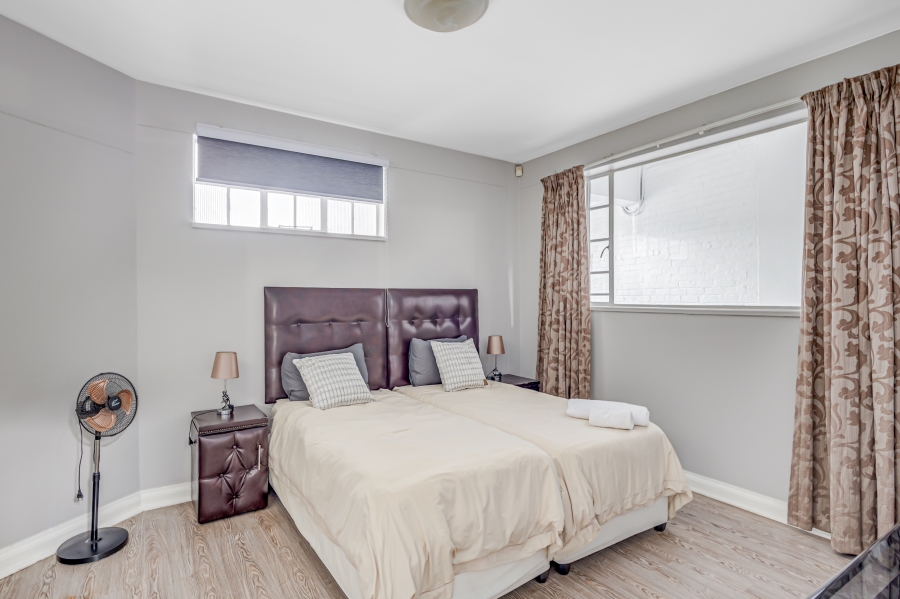 To Let 5 Bedroom Property for Rent in Sandown Gauteng