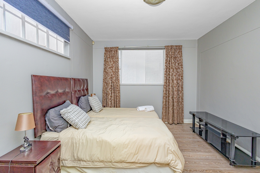 To Let 5 Bedroom Property for Rent in Sandown Gauteng