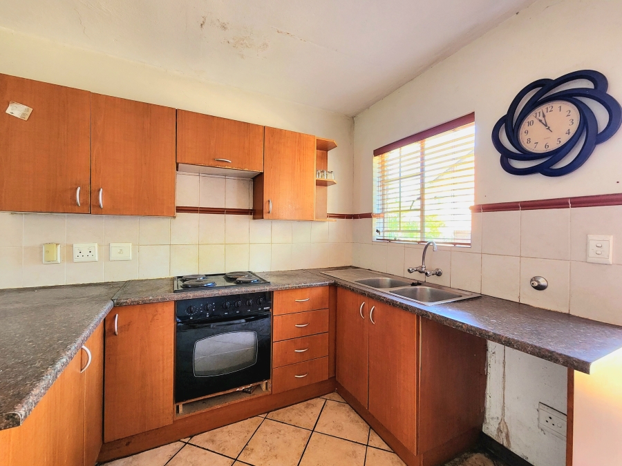 2 Bedroom Property for Sale in Wilgeheuwel Gauteng
