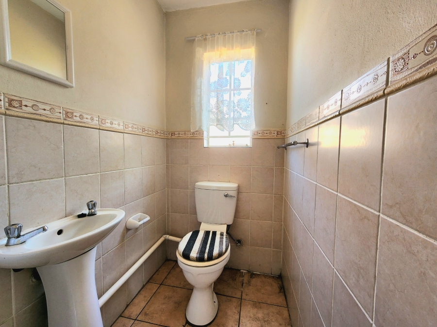 2 Bedroom Property for Sale in Wilgeheuwel Gauteng