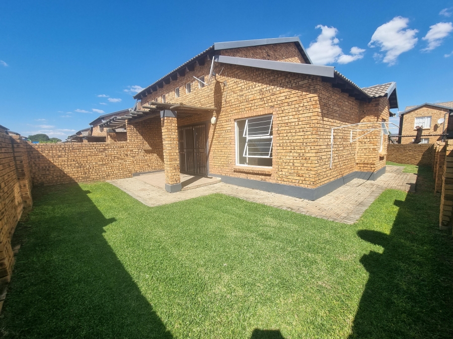 To Let 2 Bedroom Property for Rent in Honeydew Gauteng