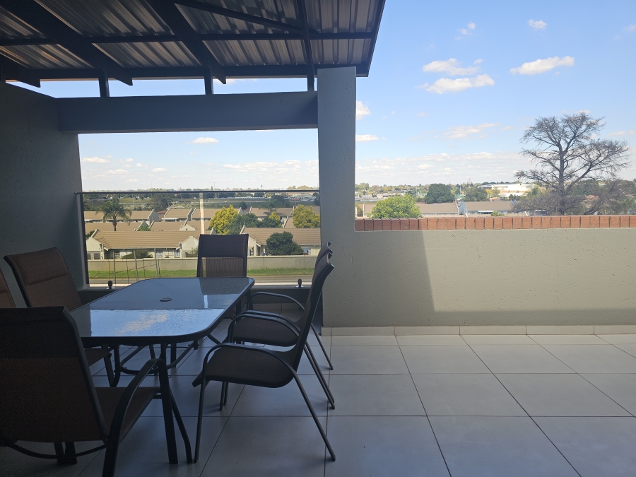 2 Bedroom Property for Sale in Bartlett Gauteng