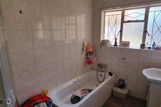 4 Bedroom Property for Sale in Ninapark Gauteng