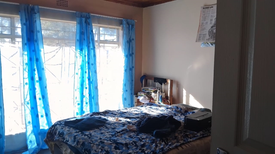 2 Bedroom Property for Sale in Roodia Gauteng