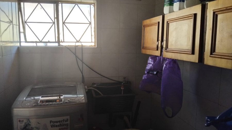 2 Bedroom Property for Sale in Roodia Gauteng