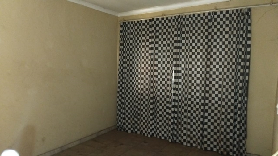 2 Bedroom Property for Sale in Roodia Gauteng
