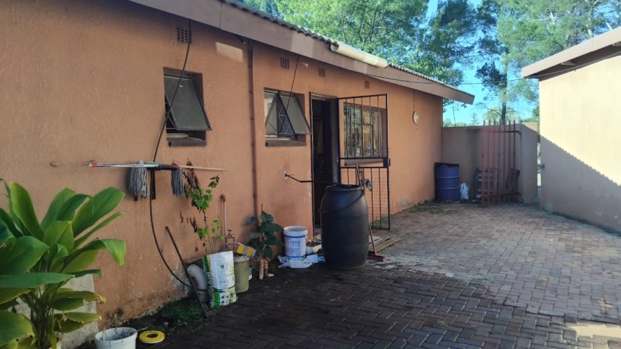 2 Bedroom Property for Sale in Roodia Gauteng