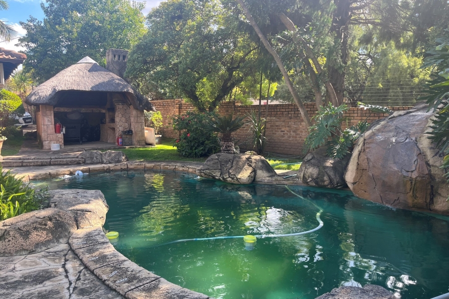 5 Bedroom Property for Sale in Witkoppen Gauteng