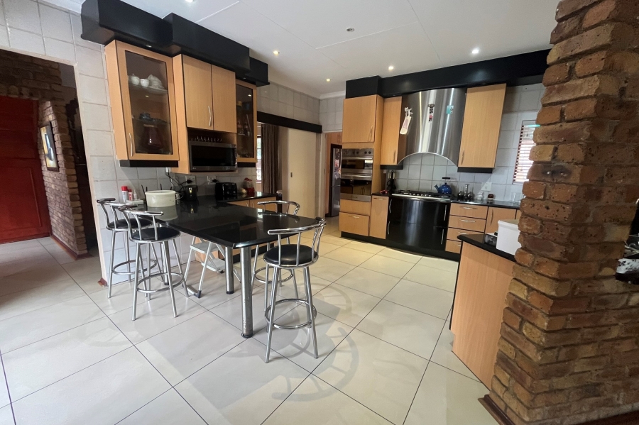 5 Bedroom Property for Sale in Witkoppen Gauteng