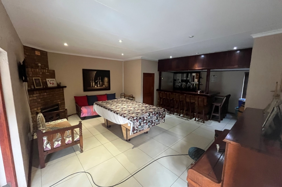 5 Bedroom Property for Sale in Witkoppen Gauteng
