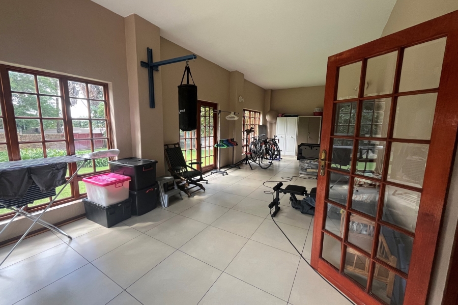 5 Bedroom Property for Sale in Witkoppen Gauteng