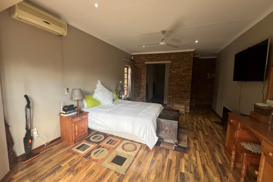 5 Bedroom Property for Sale in Witkoppen Gauteng