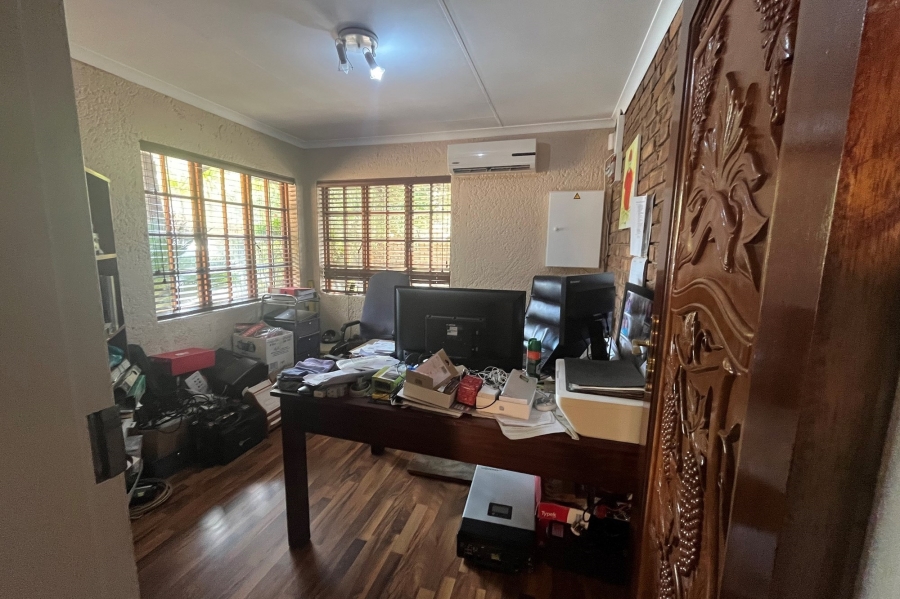 5 Bedroom Property for Sale in Witkoppen Gauteng