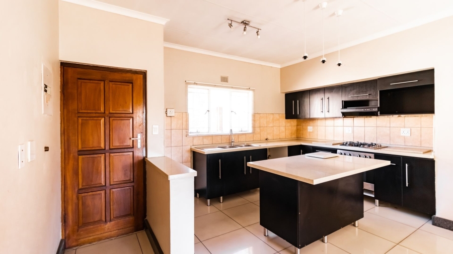 2 Bedroom Property for Sale in Klippoortjie Gauteng