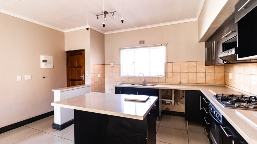 2 Bedroom Property for Sale in Klippoortjie Gauteng