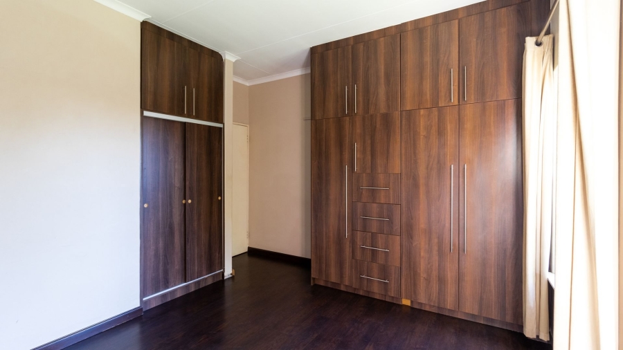 2 Bedroom Property for Sale in Klippoortjie Gauteng
