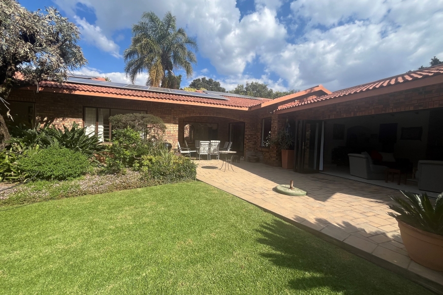 4 Bedroom Property for Sale in Douglasdale Gauteng