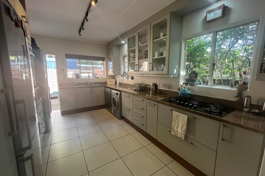 4 Bedroom Property for Sale in Douglasdale Gauteng