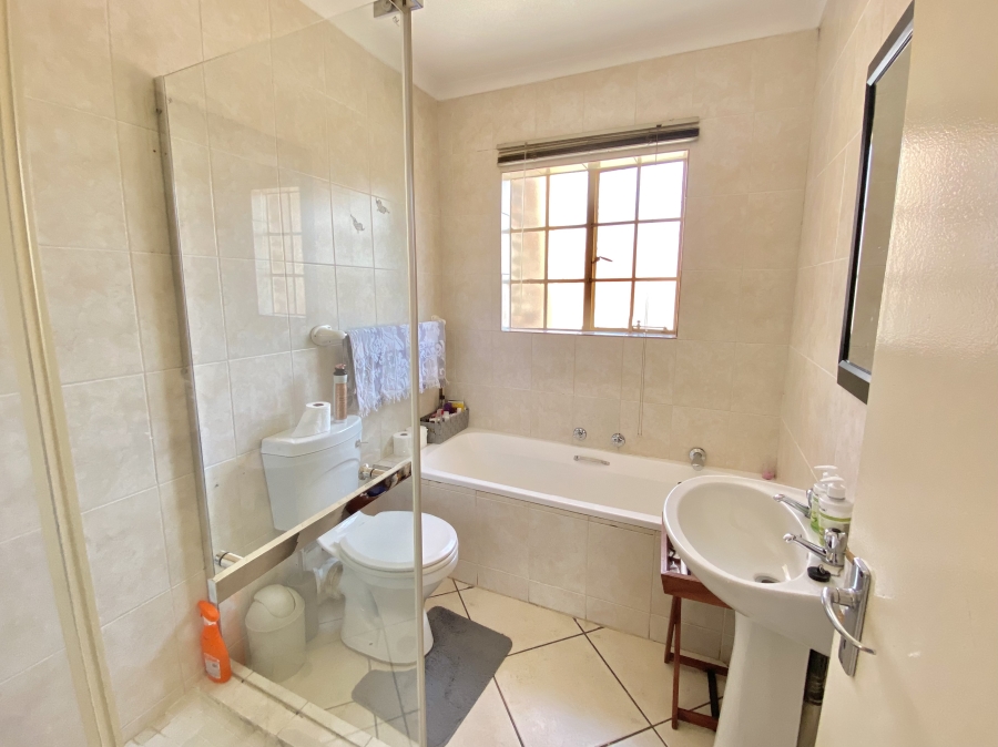 2 Bedroom Property for Sale in Northgate Gauteng