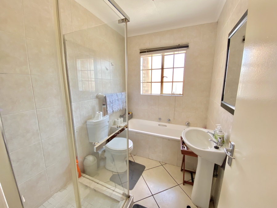 2 Bedroom Property for Sale in Northgate Gauteng