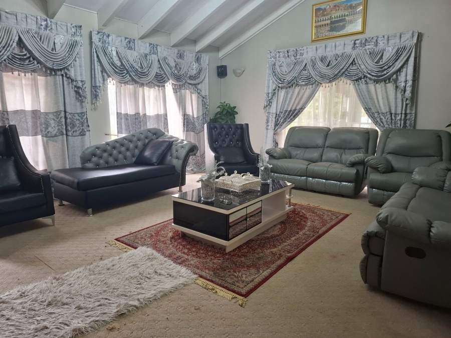4 Bedroom Property for Sale in Lakefield Gauteng