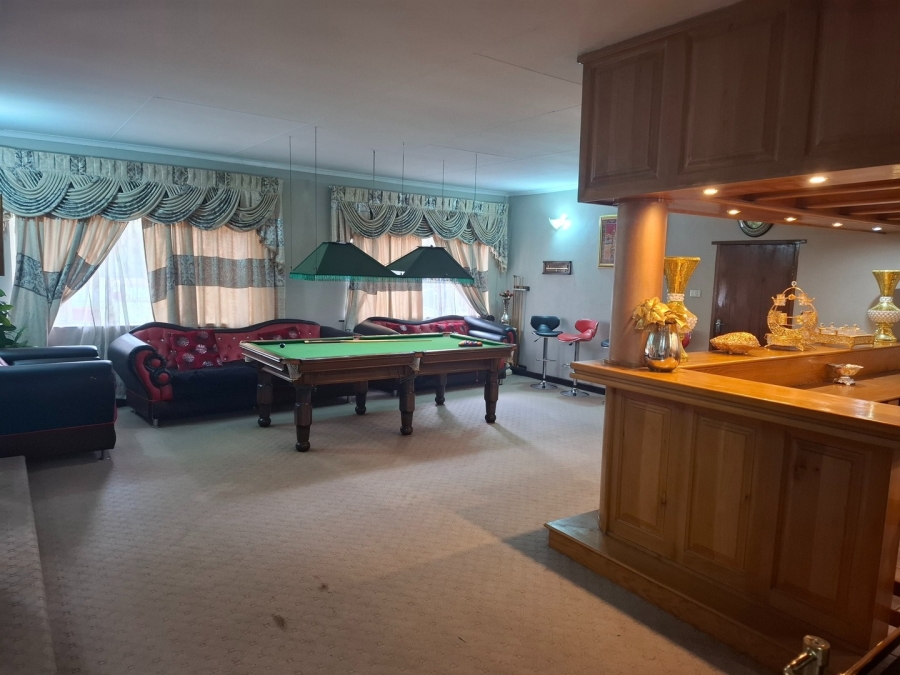 4 Bedroom Property for Sale in Lakefield Gauteng