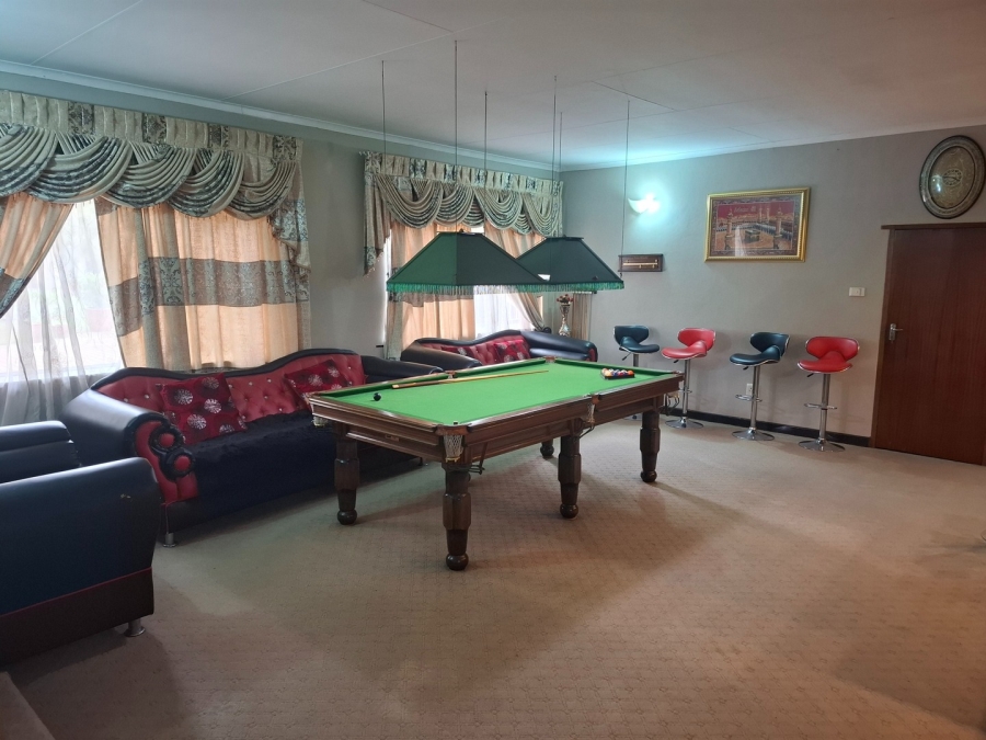 4 Bedroom Property for Sale in Lakefield Gauteng