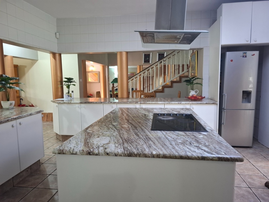 4 Bedroom Property for Sale in Lakefield Gauteng