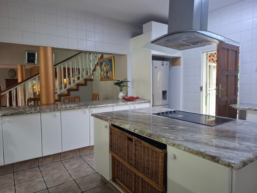 4 Bedroom Property for Sale in Lakefield Gauteng