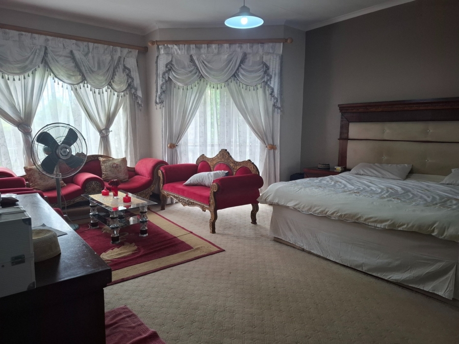 4 Bedroom Property for Sale in Lakefield Gauteng