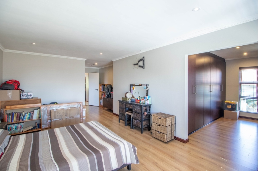 3 Bedroom Property for Sale in Greenstone Hill Gauteng