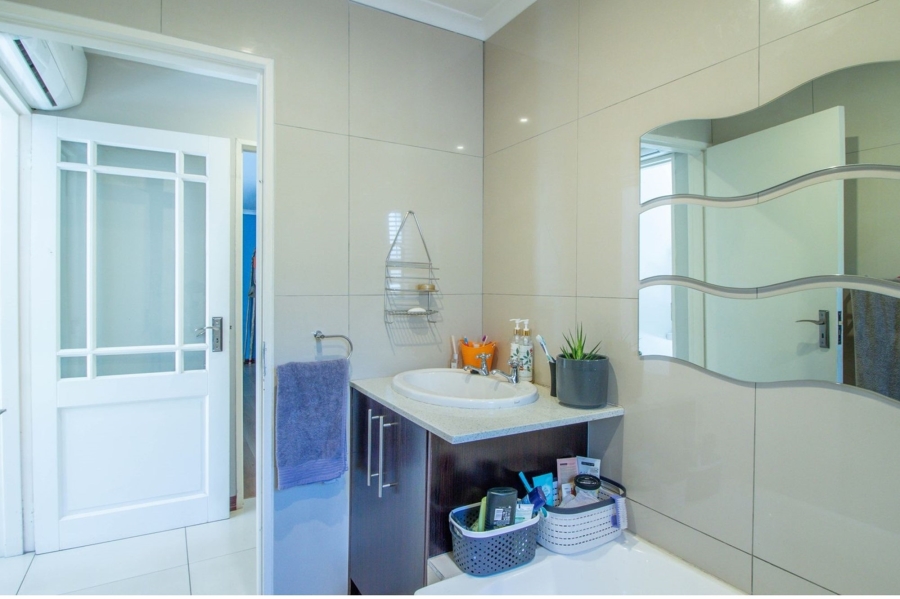 3 Bedroom Property for Sale in Greenstone Hill Gauteng
