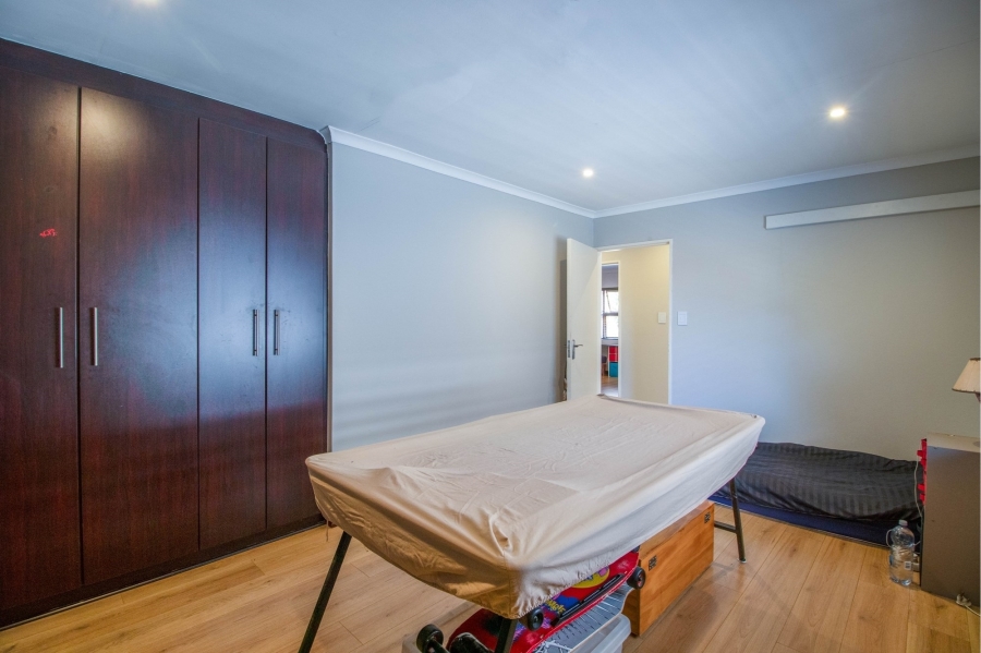 3 Bedroom Property for Sale in Greenstone Hill Gauteng