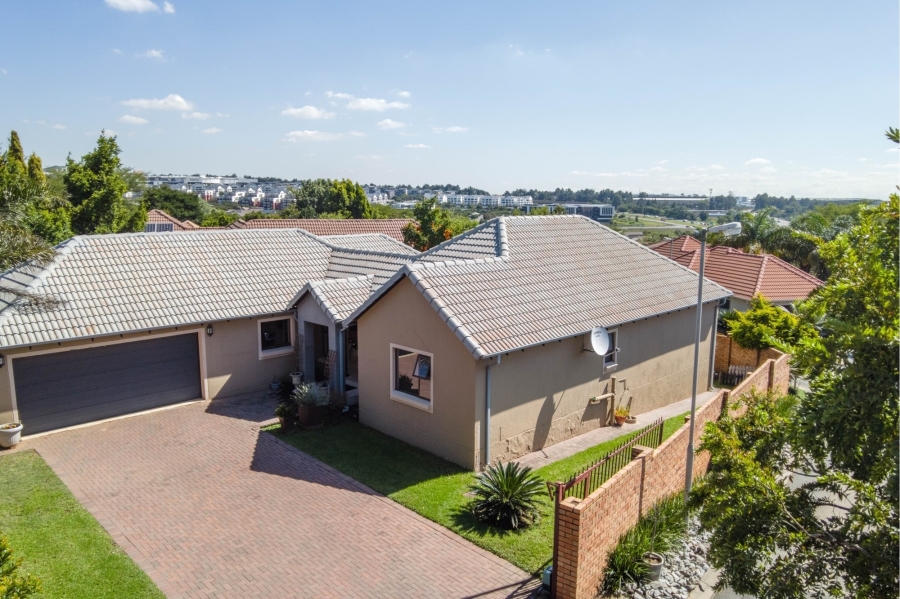 3 Bedroom Property for Sale in Greenstone Hill Gauteng