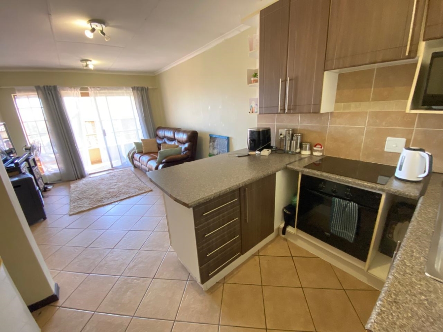 To Let 2 Bedroom Property for Rent in Mooikloof Ridge Gauteng