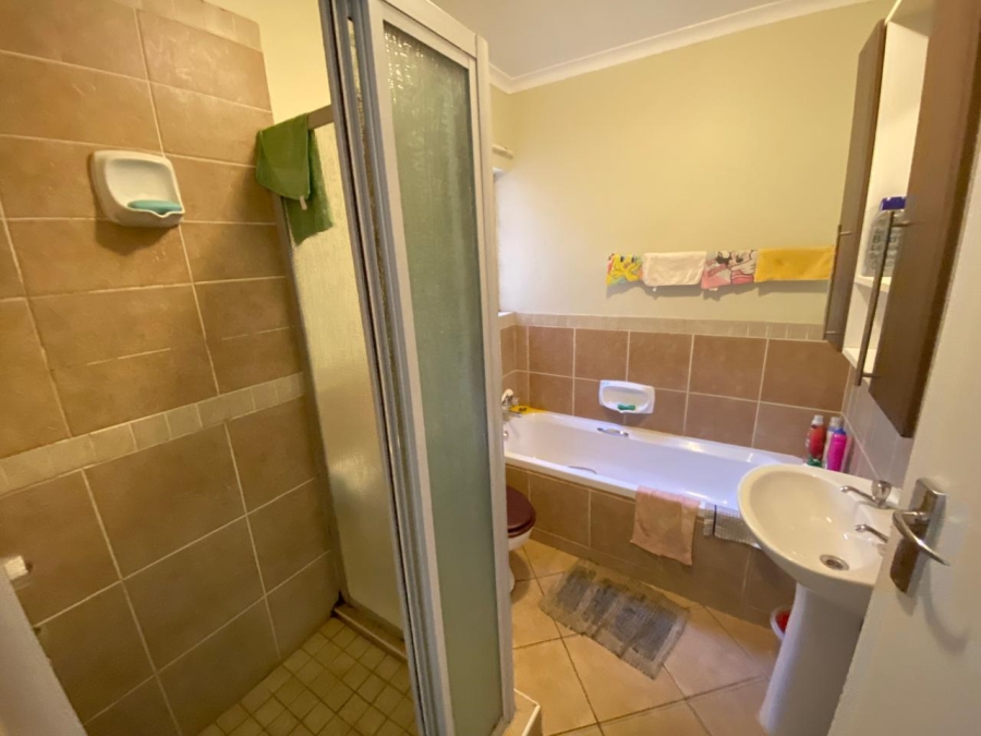 To Let 2 Bedroom Property for Rent in Mooikloof Ridge Gauteng