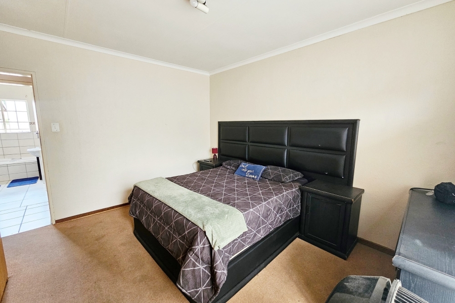 3 Bedroom Property for Sale in Clubview Gauteng