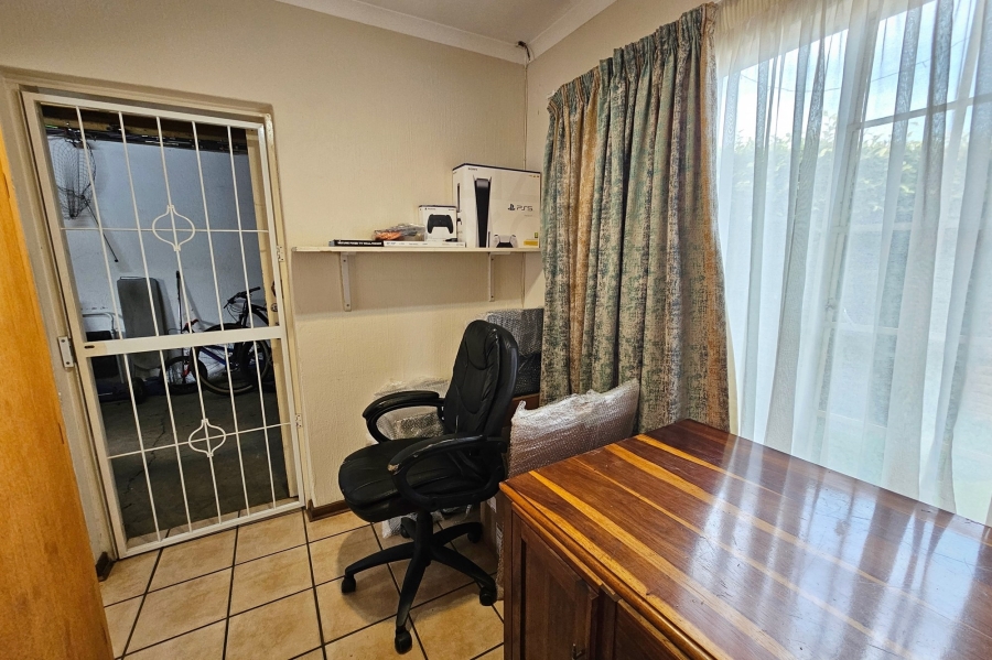3 Bedroom Property for Sale in Clubview Gauteng