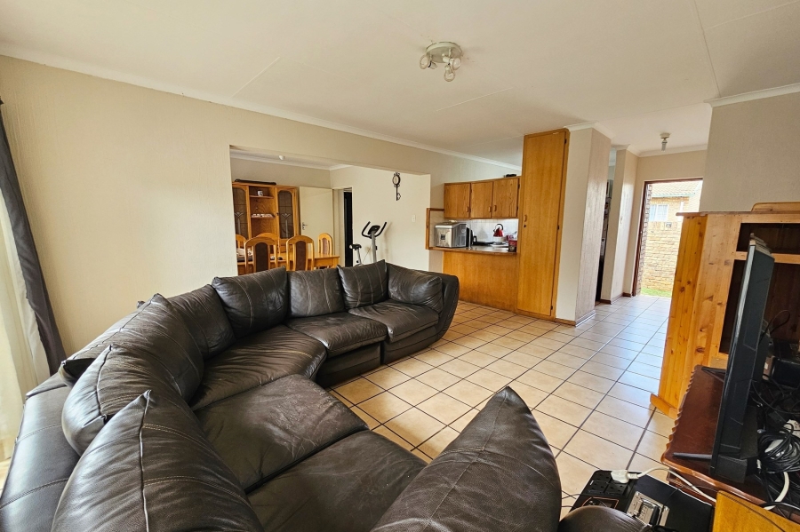 3 Bedroom Property for Sale in Clubview Gauteng