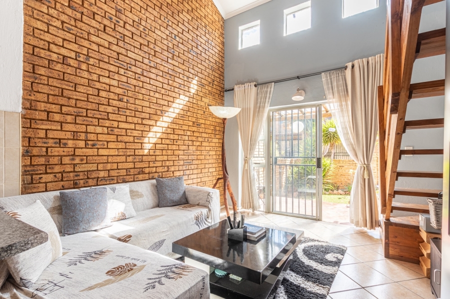 To Let 2 Bedroom Property for Rent in Honeypark Gauteng