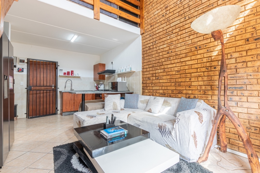 To Let 2 Bedroom Property for Rent in Honeypark Gauteng