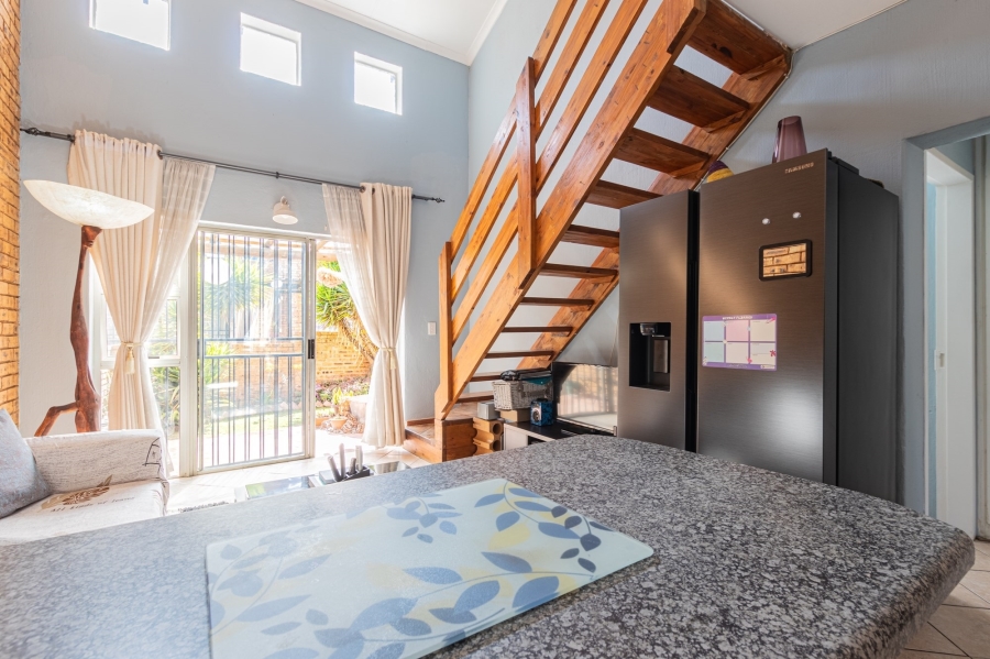 To Let 2 Bedroom Property for Rent in Honeypark Gauteng