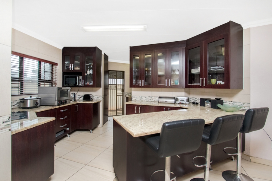 3 Bedroom Property for Sale in Noordheuwel Gauteng
